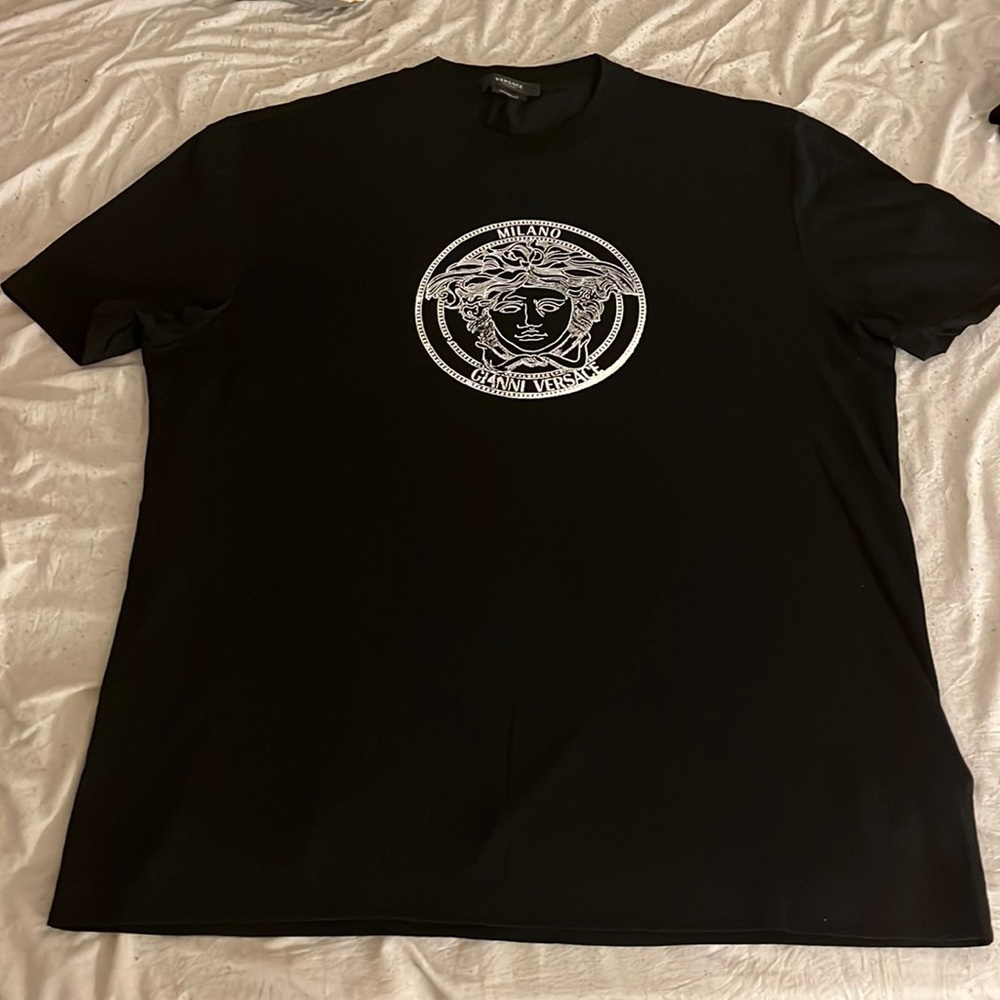 Xl black and white Medusa logo Versace tee shirt